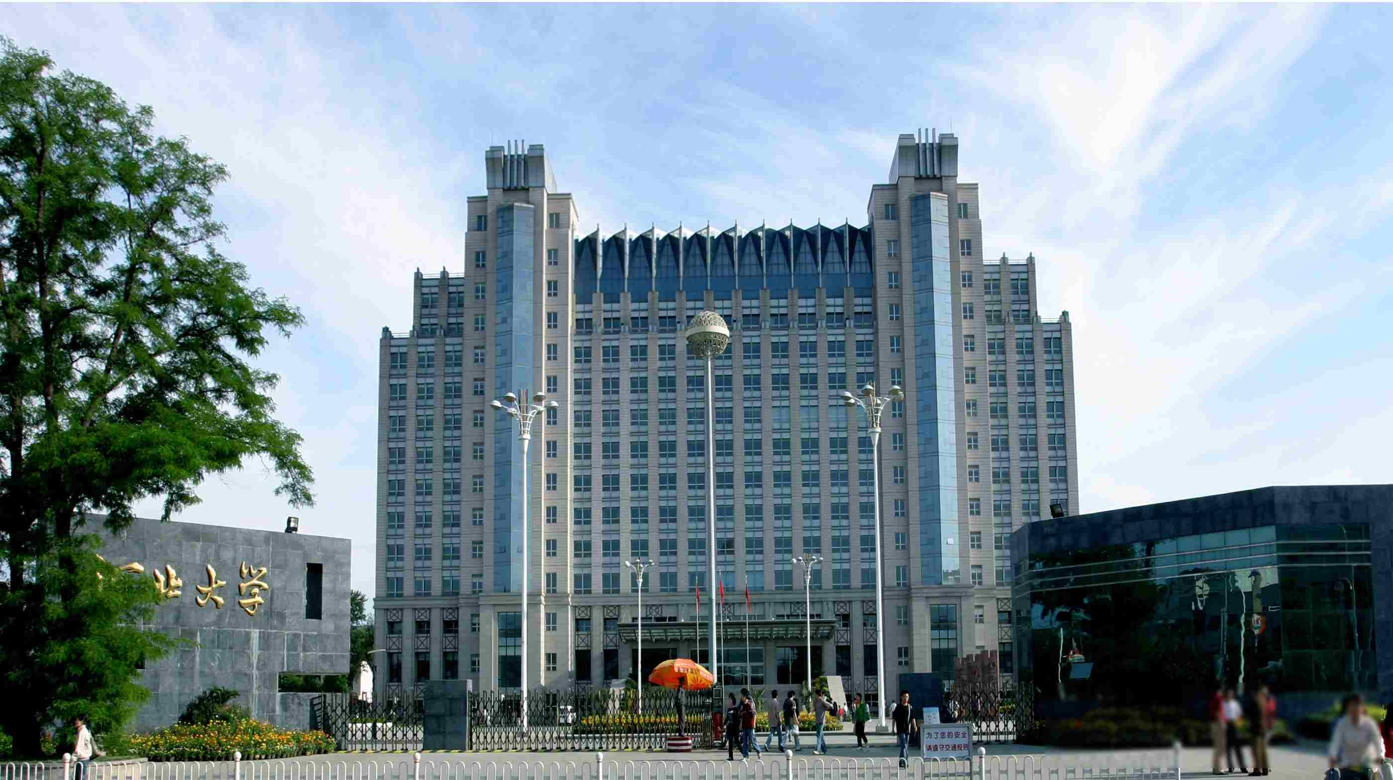 河北高考竞争惨!警惕假大学骗术,家长学生别被低分高录坑