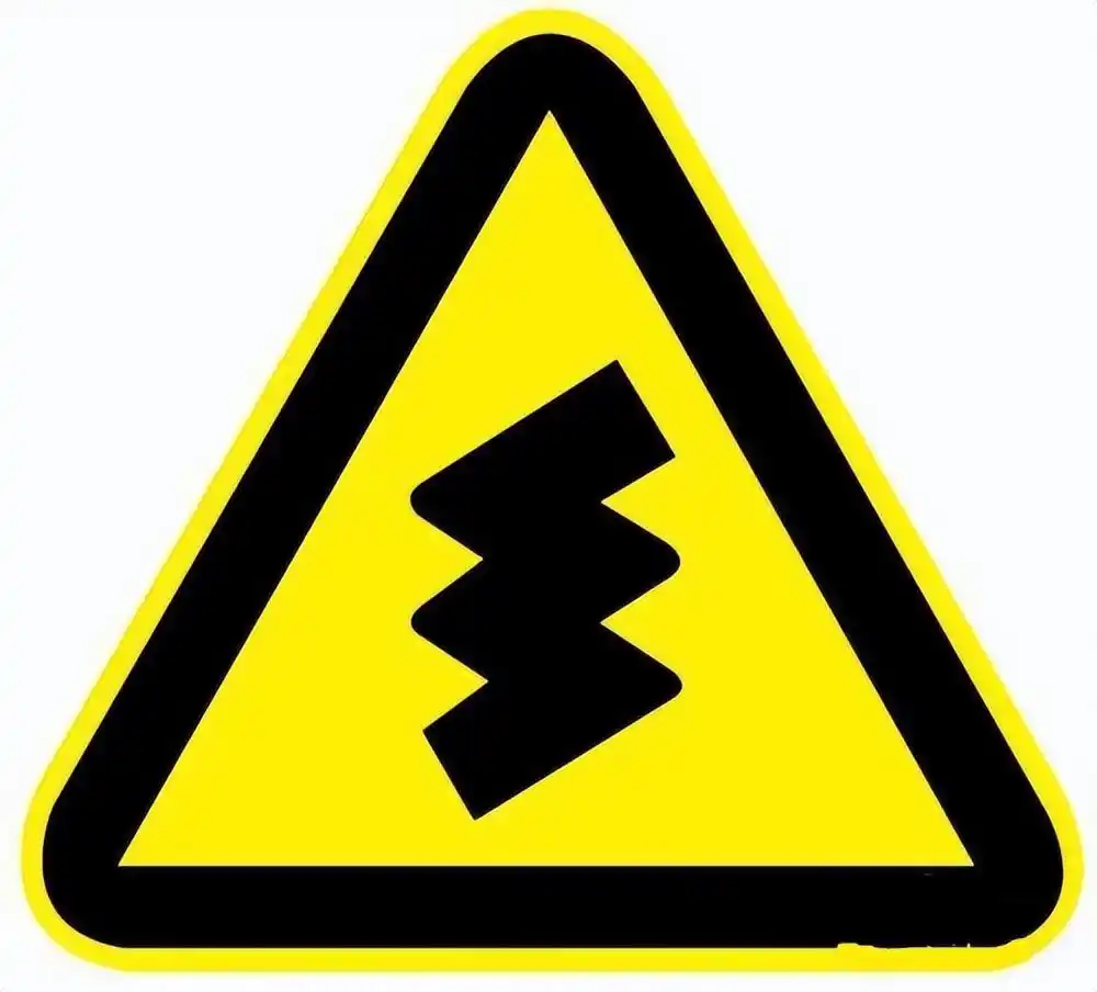 开车必看!4种少见交通标志含义,认识3个的都是老司机