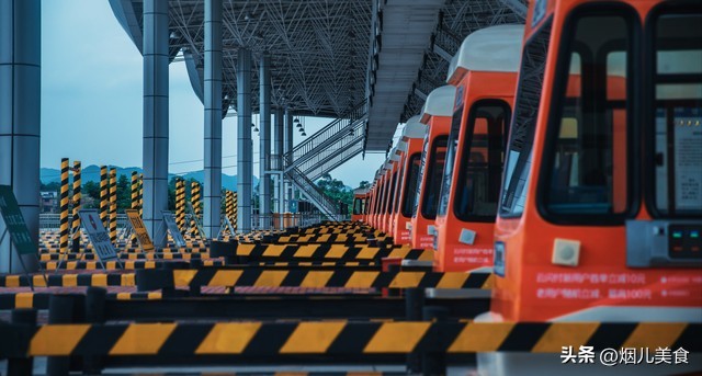 跑长途在高速服务区停车过夜?这5个‘坑’千万别踩