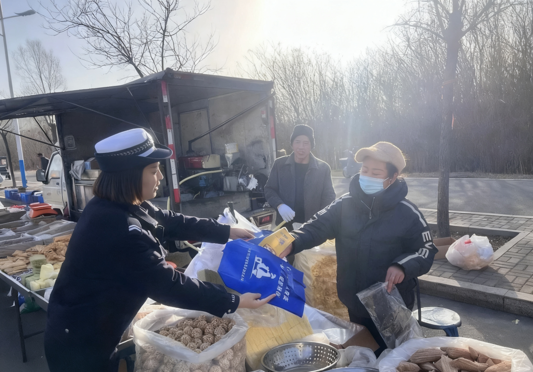 冬季交通安全宣传忙,多方合力防事故,杜绝违章高发