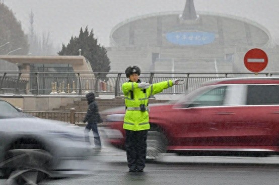 北京交管部门多措并举保障2026年春运交通安全有序