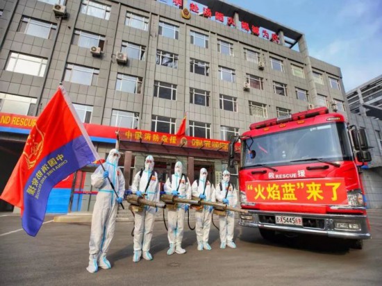吉林疫情严峻,消防救援队伍奋战抗疫一线守护群众安全