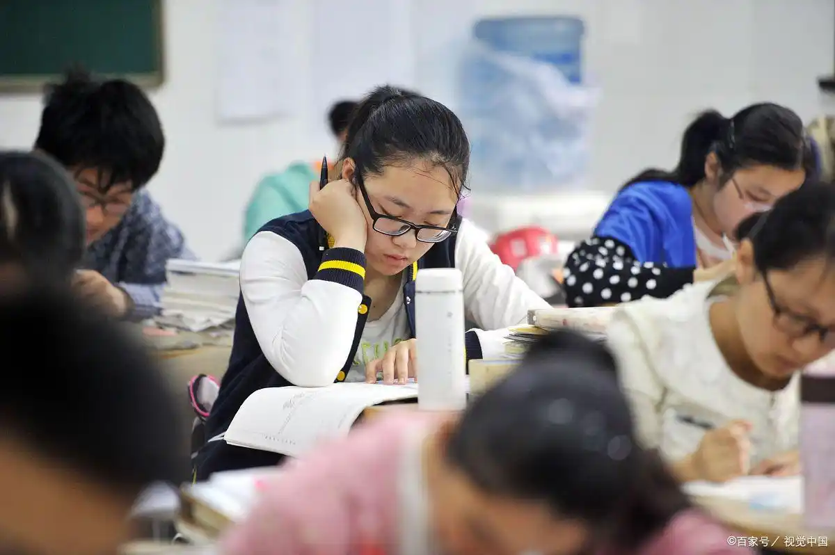 2025 高考复读政策大调整,这些变化考生和家长要知道