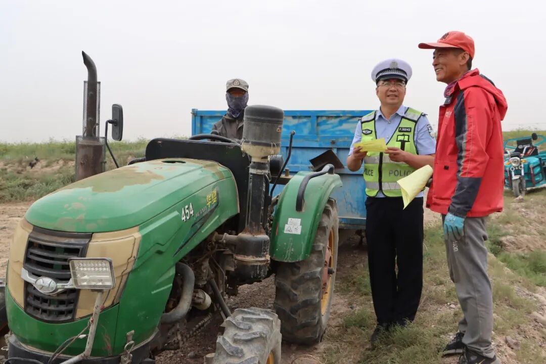 秋收季农村三流叠加违章高发,公安交管部门全力保障安全