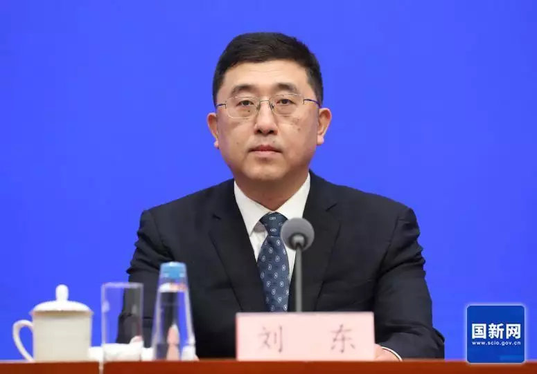 交通运输部：今年计划在全国高速公路服务区建设充电枪1万支以上